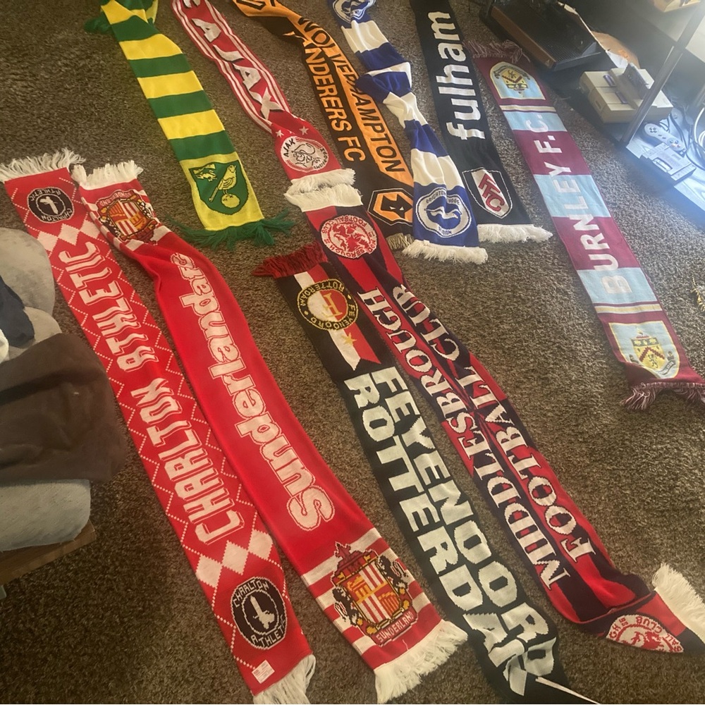 Soccer supporter scarf collection (multiple, bulk)